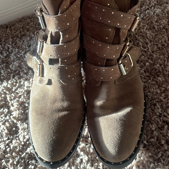 Suede boots - Picture 6 of 6